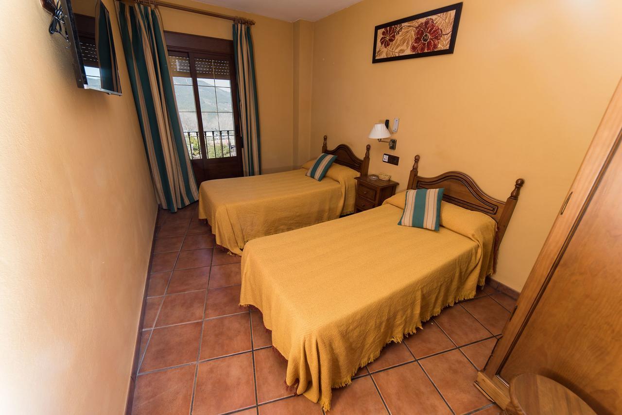 Apartamentos Raisa Орнос Екстер'єр фото